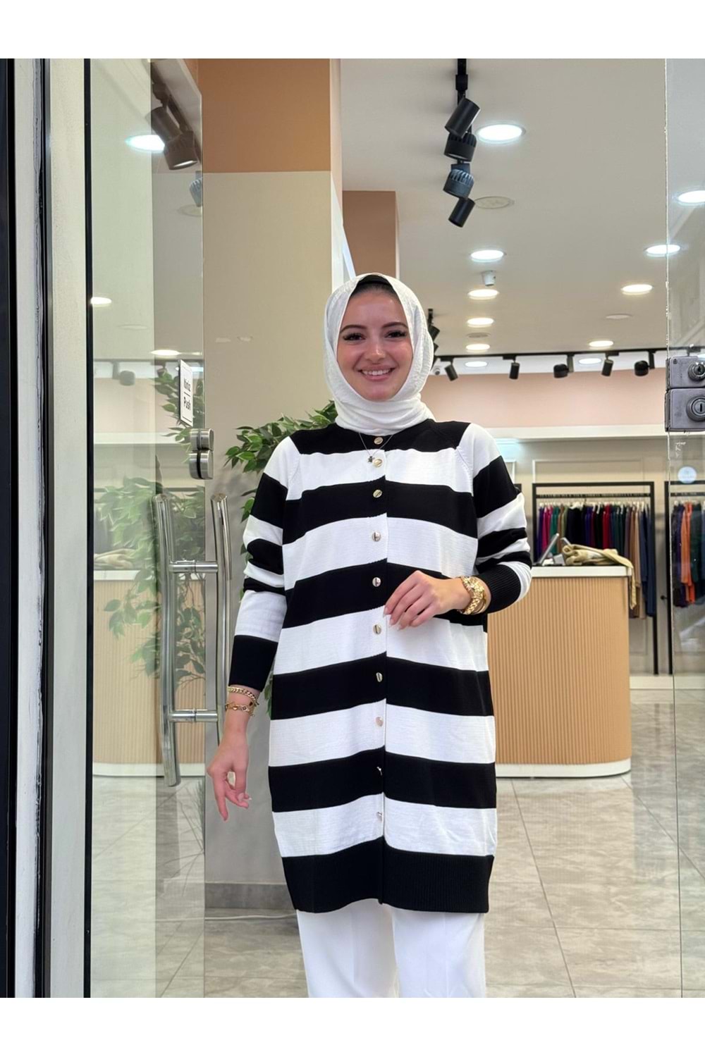 ÇİZGİLİ TRİKO HIRKA - SİYAH - STD