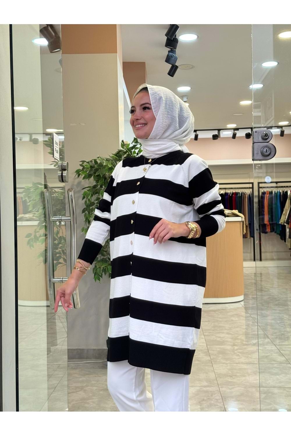ÇİZGİLİ TRİKO HIRKA - SİYAH - STD
