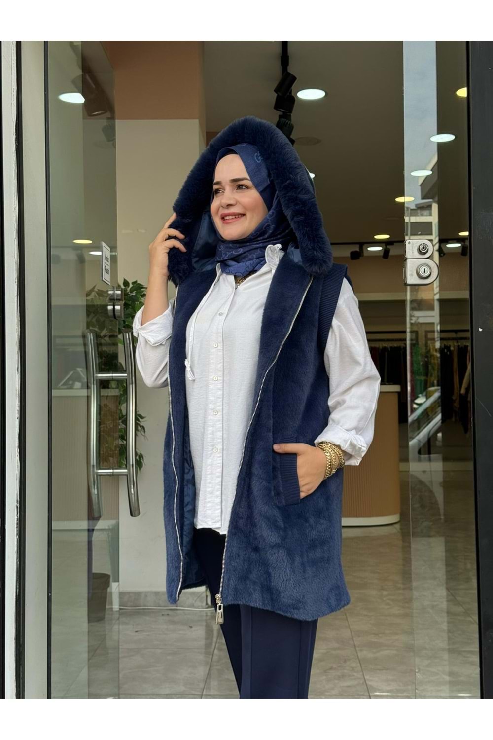 ANGORA KAPÜŞONLU YELEK - LACİVERT - 1