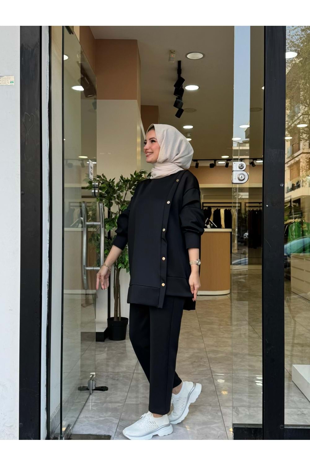 SCUBA DÜĞMELİ TAKIM - SİYAH - 1