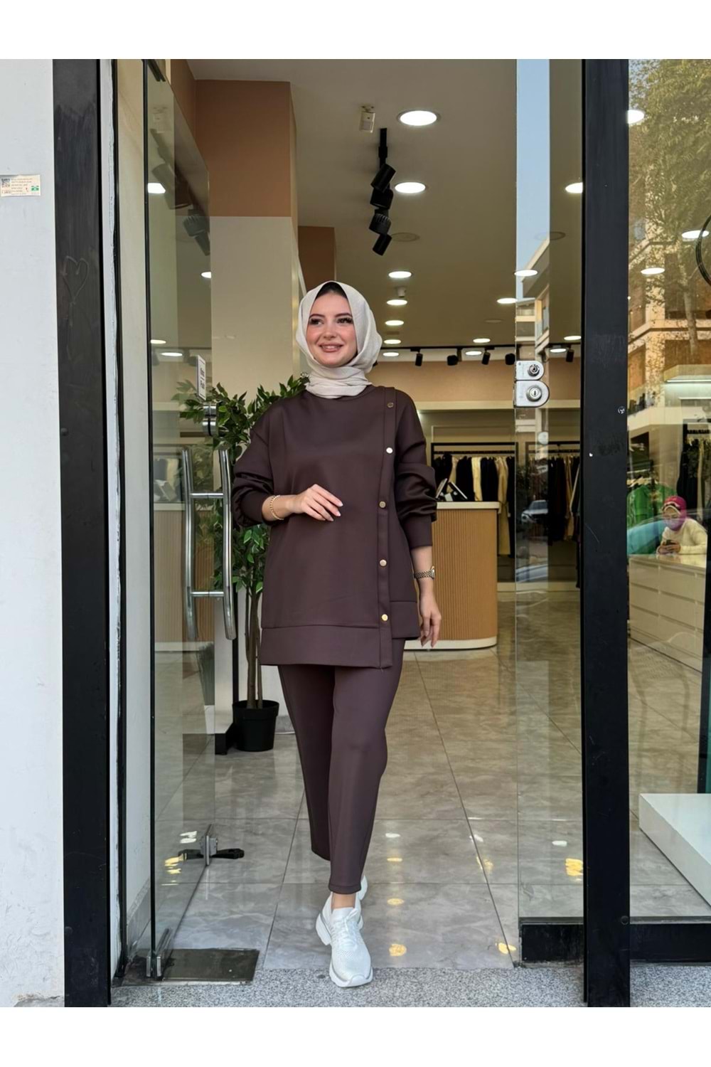 SCUBA DÜĞMELİ TAKIM - KAHVERENGİ - 2