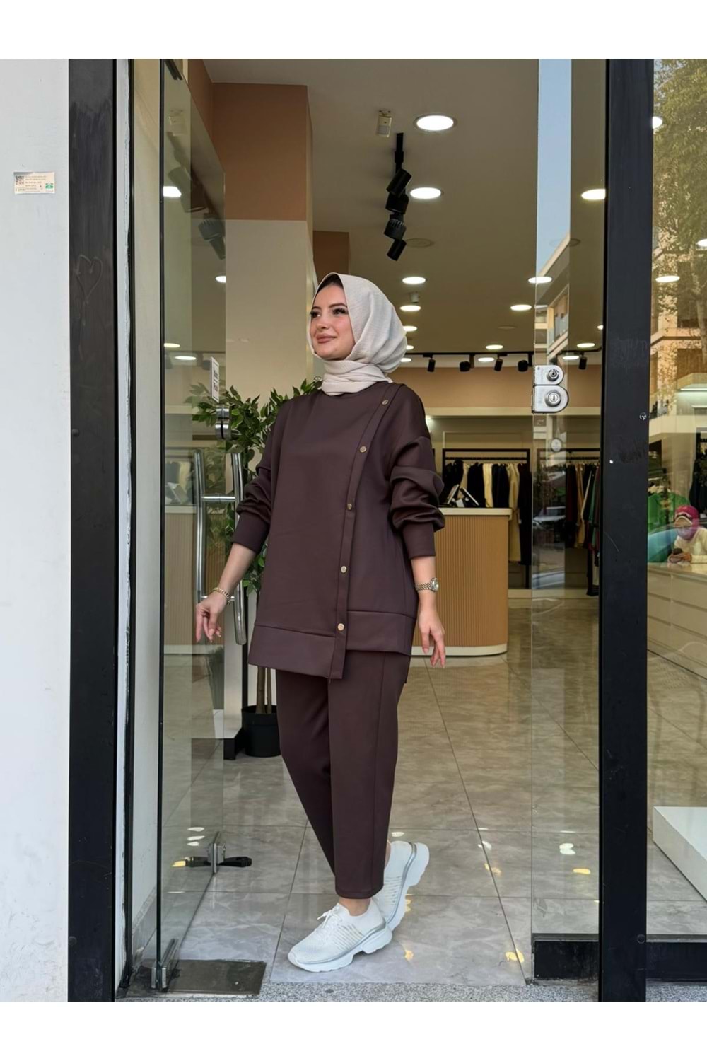 SCUBA DÜĞMELİ TAKIM - KAHVERENGİ - 2