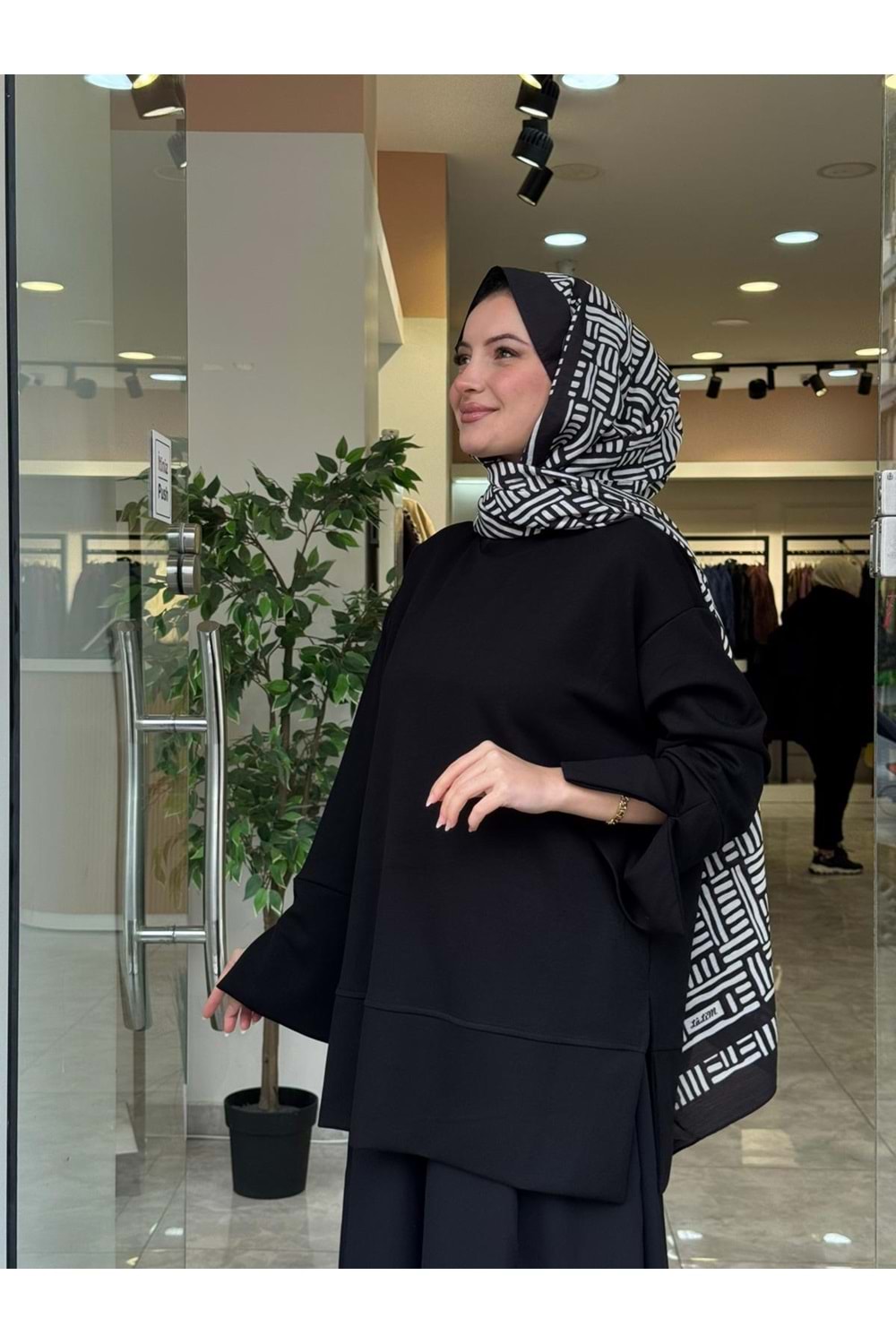 YIRTMAÇ SWEAT - SİYAH - S-M