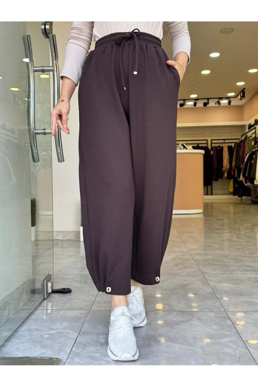 OYŞO PAÇA DÜĞMELİ PANTOLON - KAHVERENGİ - S-M