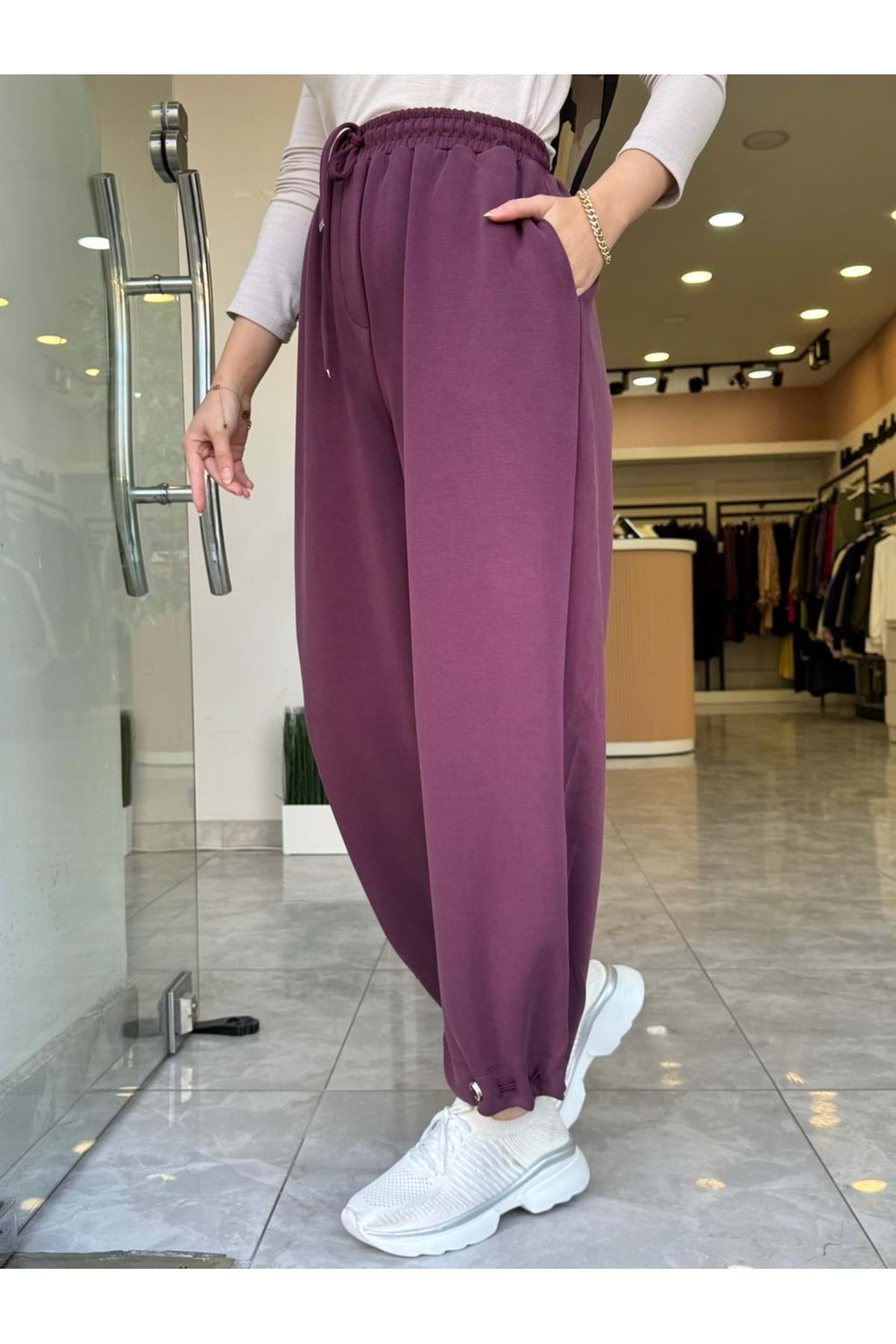 OYŞO PAÇA DÜĞMELİ PANTOLON - MÜRDÜM - S-M