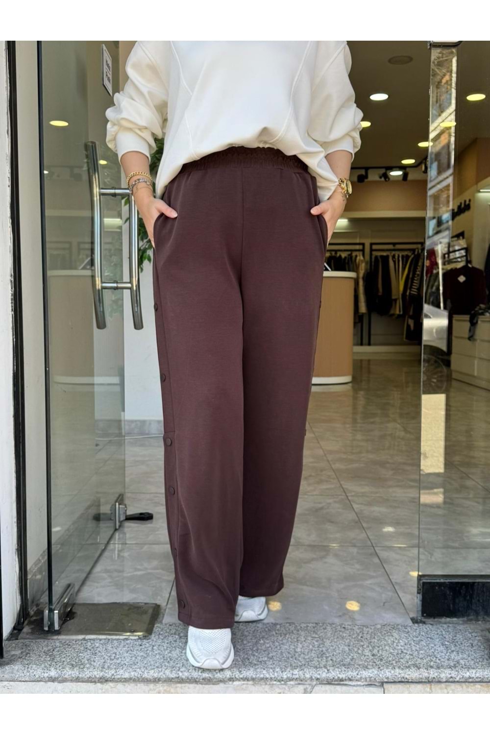 YAN DÜĞME OYŞO PANTOLON - KAHVERENGİ - L-XL