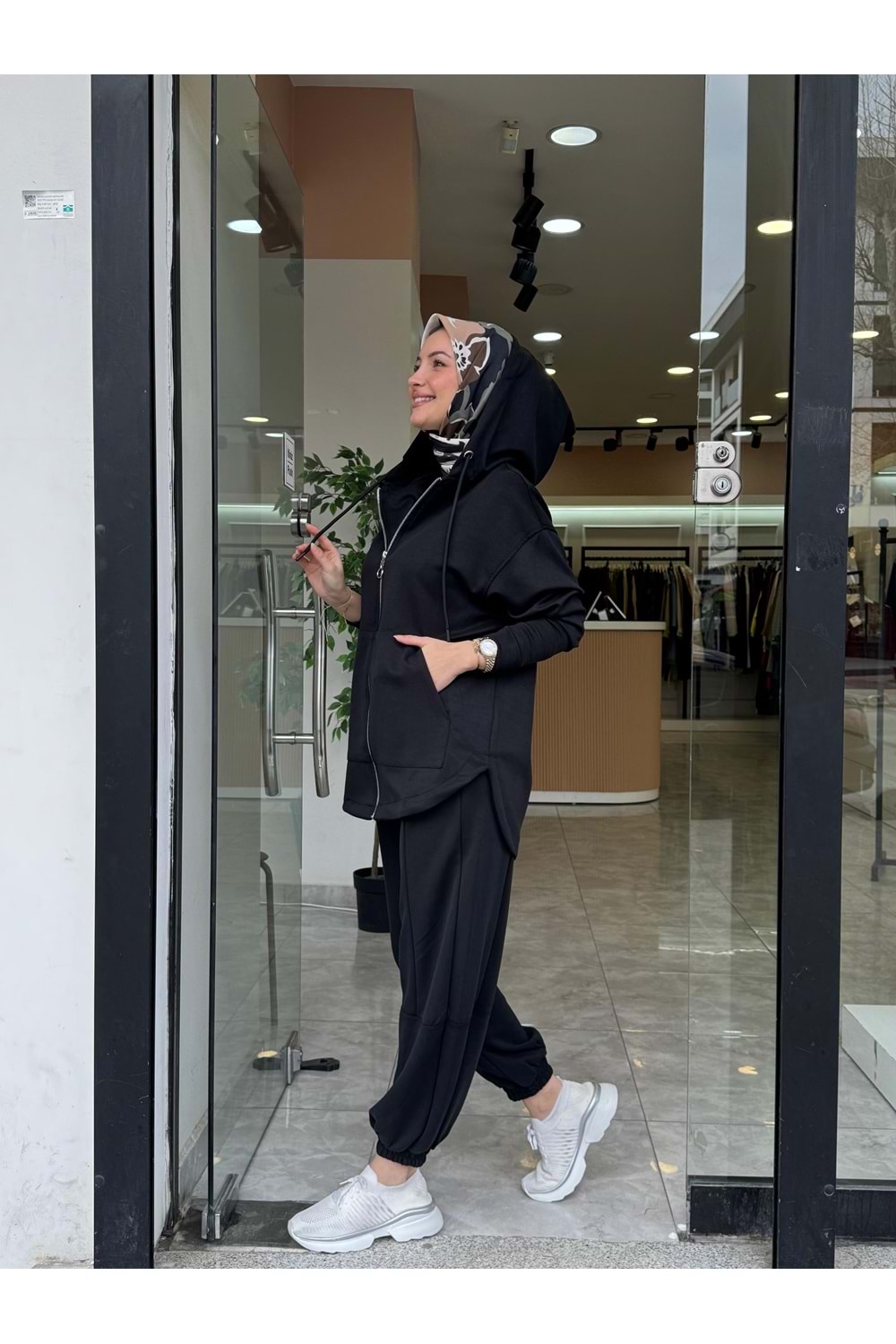 VEGAS FERMUARLI TAKIM - SİYAH - 1