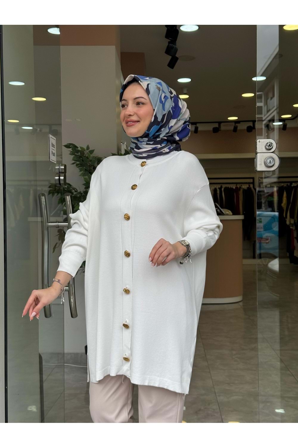 MERSERİZE DÜĞMELİ HIRKA - BEYAZ - 2