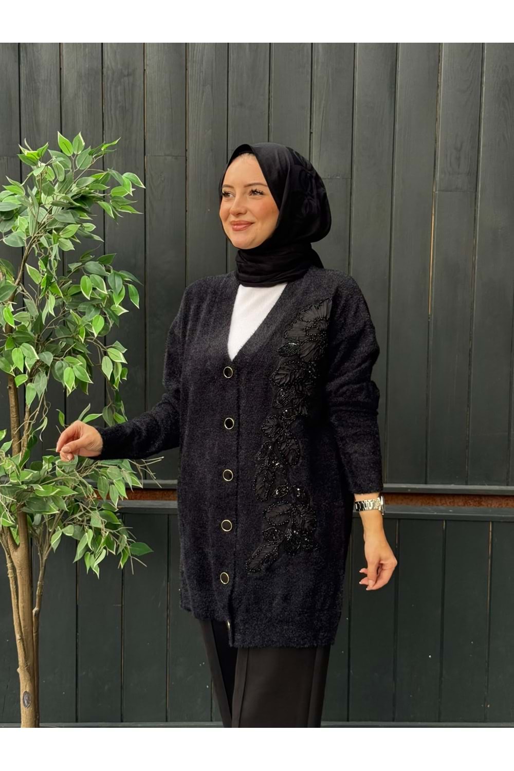 LUNA YAPRAK HIRKA - SİYAH - STD