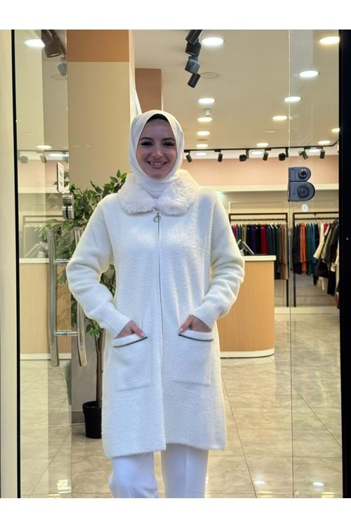 KISA KÜRK YAKA HIRKA - BEYAZ - STD