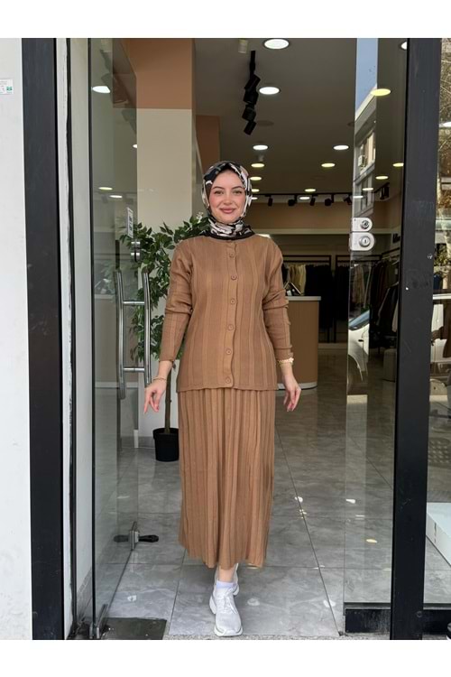 GÜLŞAH ETEKLİ TAKIM - CAMEL - STD