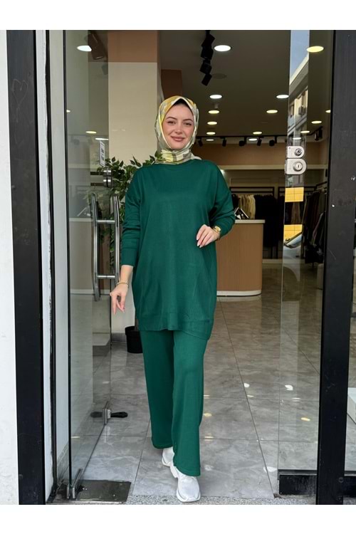TRİKO DÜZ TAKIM - ZÜMRÜT YEŞİLİ - STD