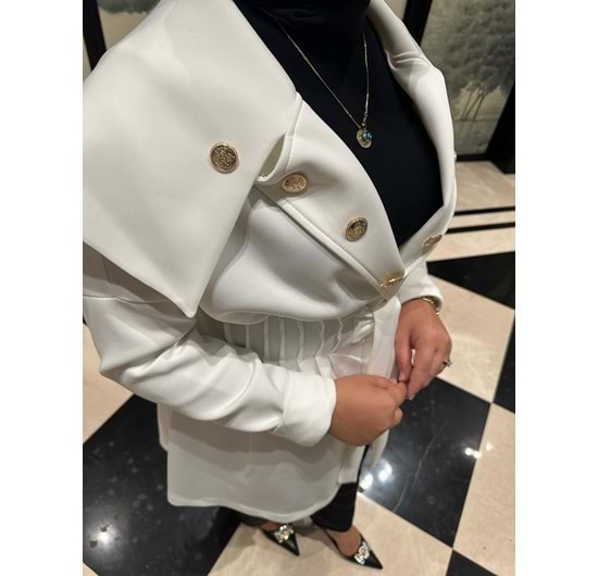YAKA GOLD DÜĞMELİ CEKET - BEYAZ - STD