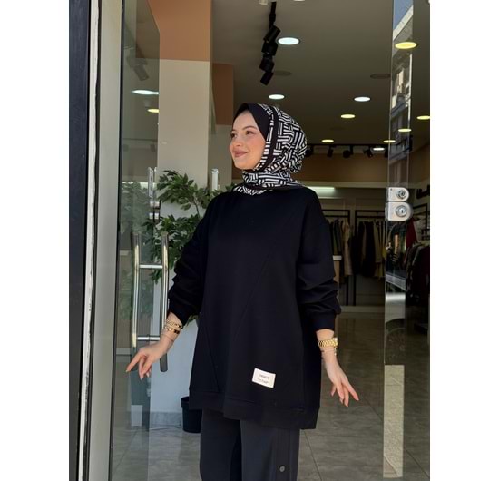 ÜÇGEN SWEAT - SİYAH - L-XL